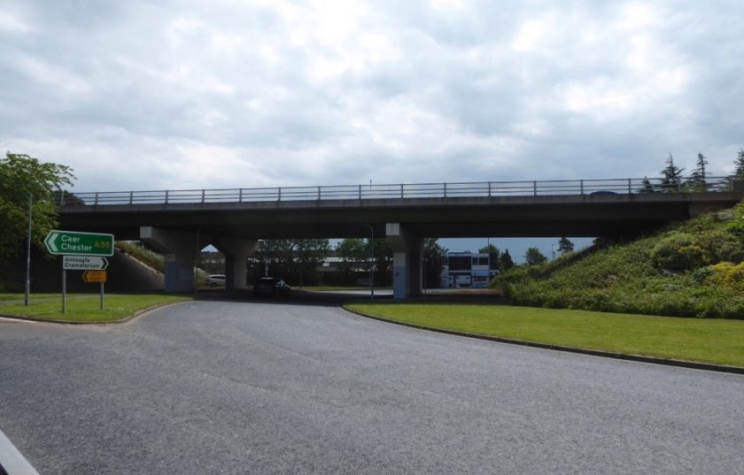 Midweek lane closures for up to 6 weeks on A55 at St Asaph