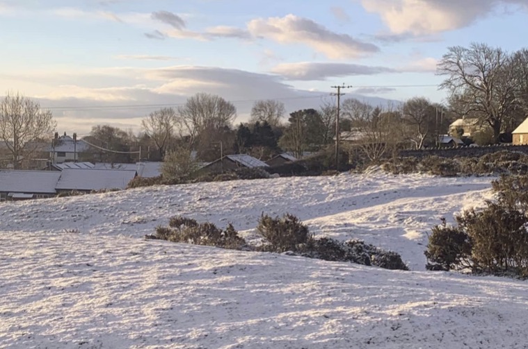Cold snap brings snow to Flintshire this morning