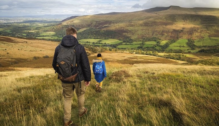 Autumn exploration boosts mental health, says Natural Resources Wales health advisor