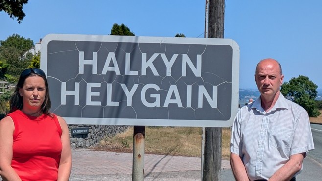 Campaign for stronger ‘Party House’ planning powers taken to Senedd
